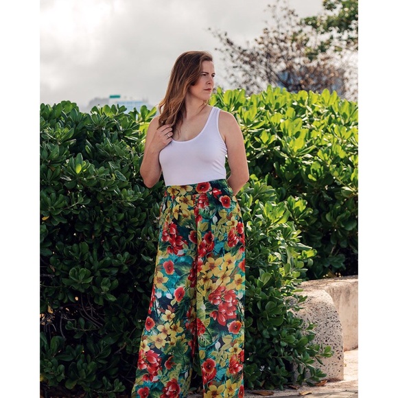 Green Tropical Printed Palazzo Pants - Picture 2 of 2